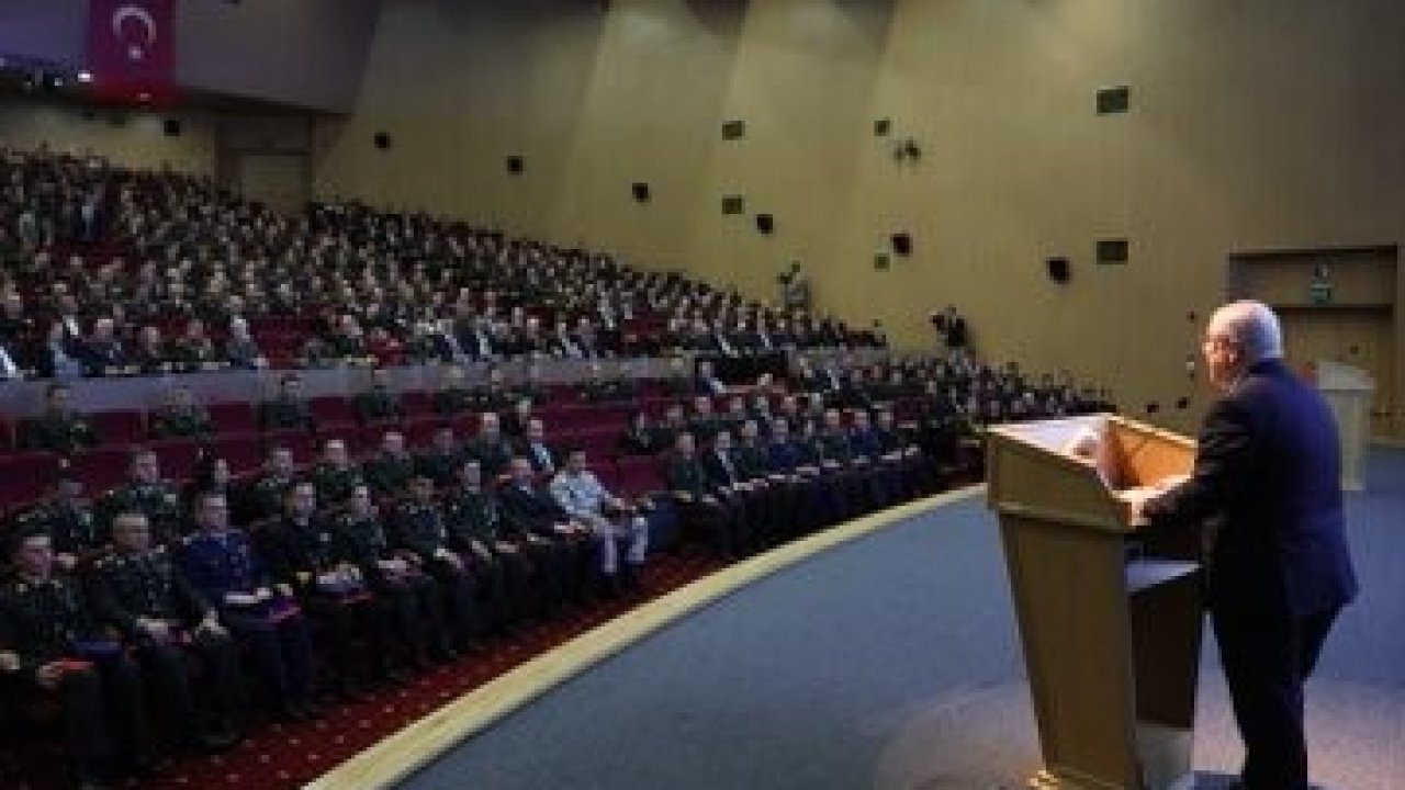 Bakan Güler: "Hiçbir terör örgütünün bölgede kök salmasına müsaade etmeyeceğimizi bir kez daha hatırlatmak istiyorum"