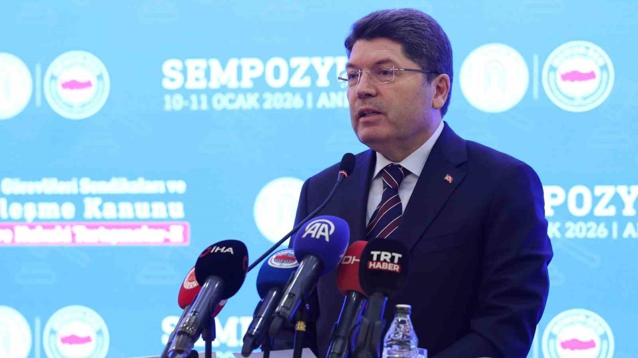 Bakan Tunç: "Kamuda görevli memurlarımızın kanundan kaynaklı sorunlarına kalıcı çözümler üretmek istiyoruz"