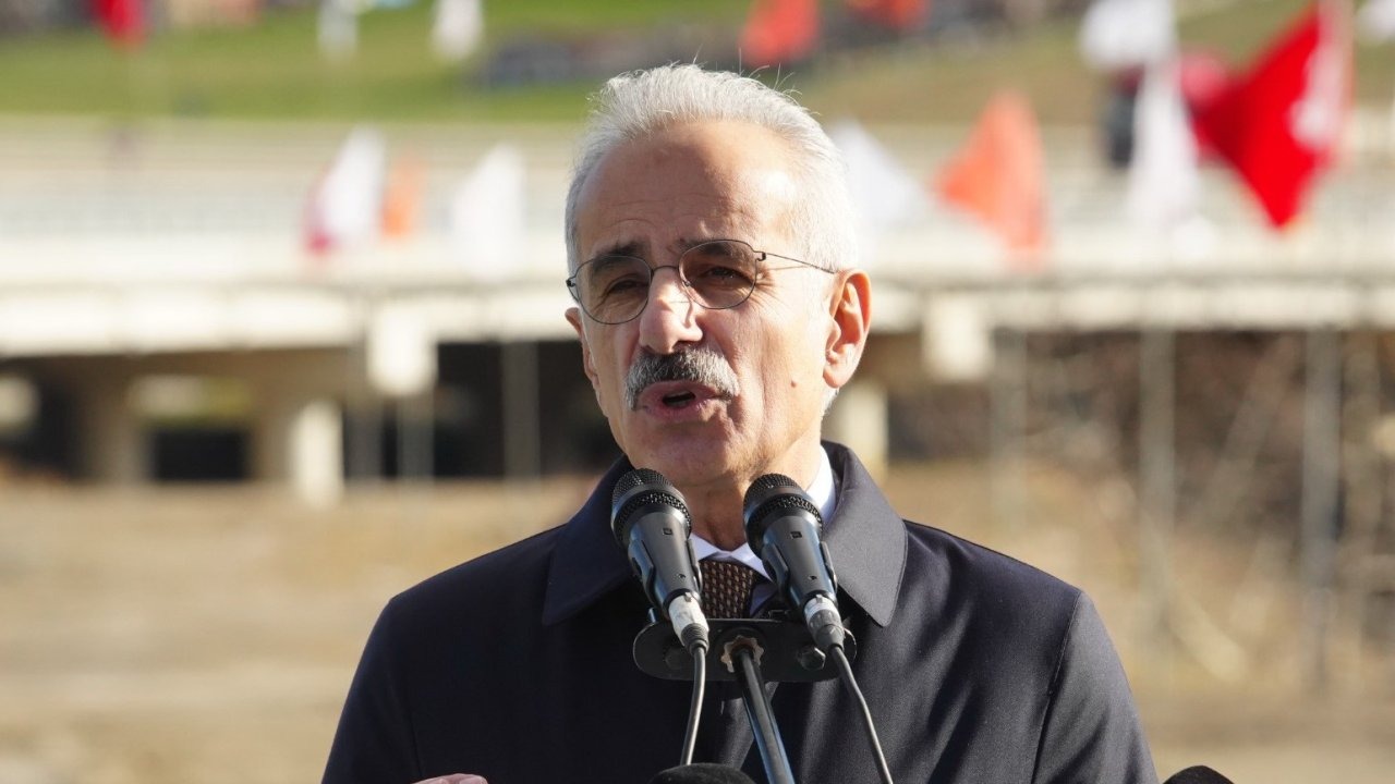 Bakan Uraloğlu: "Hızlı tren projesi tamamlandığında Ankara-Samsun arası 2,5 saate düşecek"