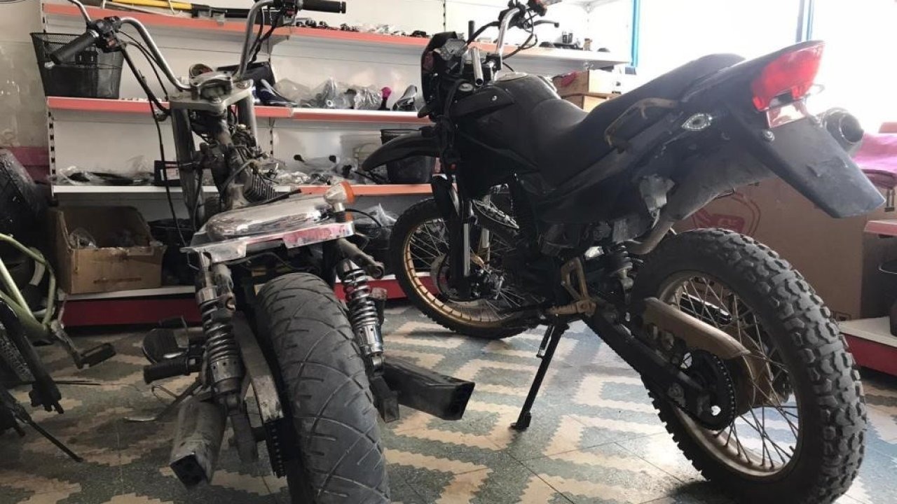 Bayburt’ta motosiklet kullanıcılarına ve motokuryelere kar engeli