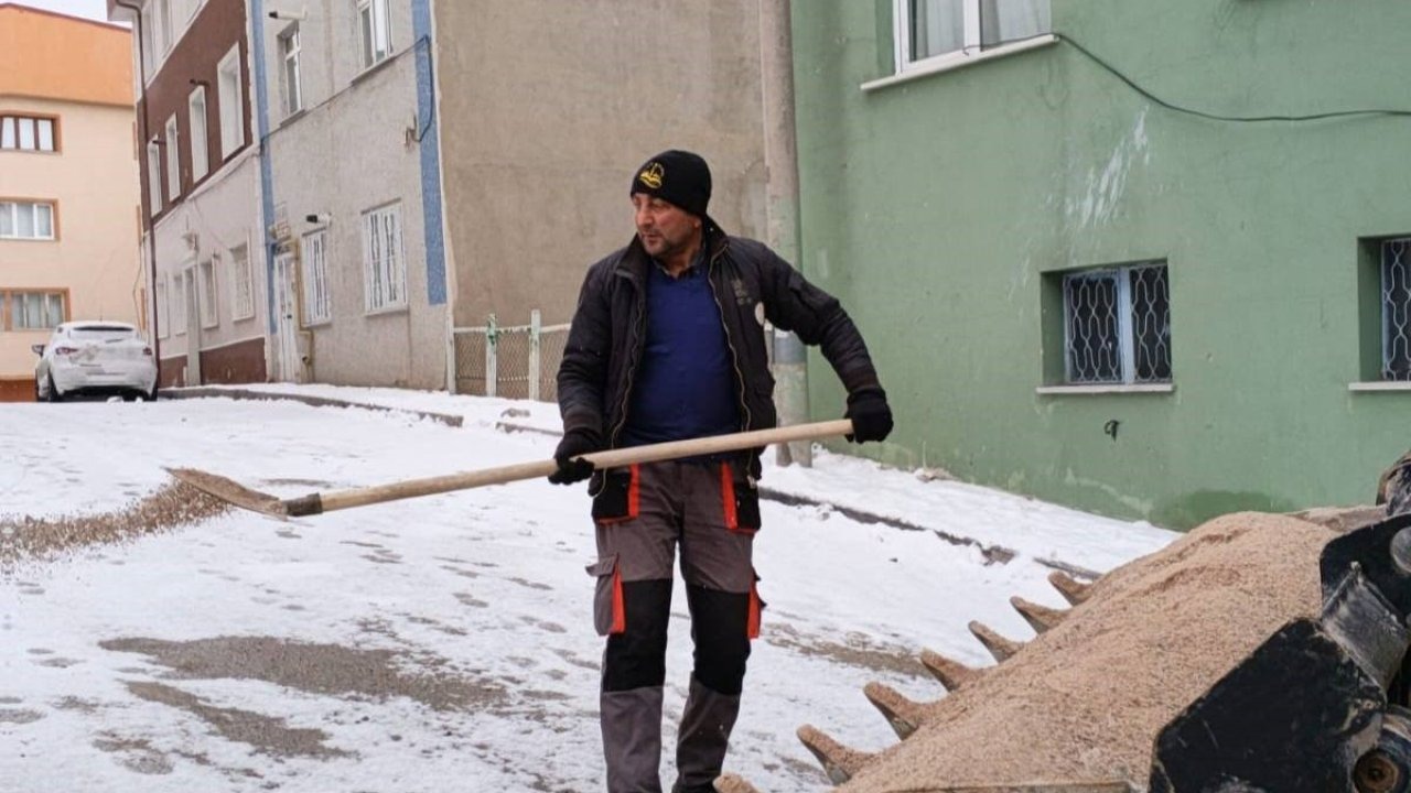 Buzlu yollarda çalışma