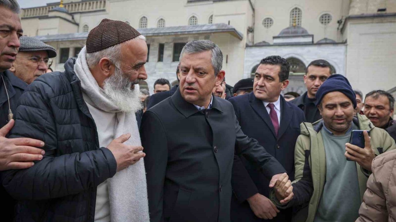 CHP Genel Başkanı Özel: "Ülkenin ana gündemi emeklinin sesinin duyurulmasıdır"
