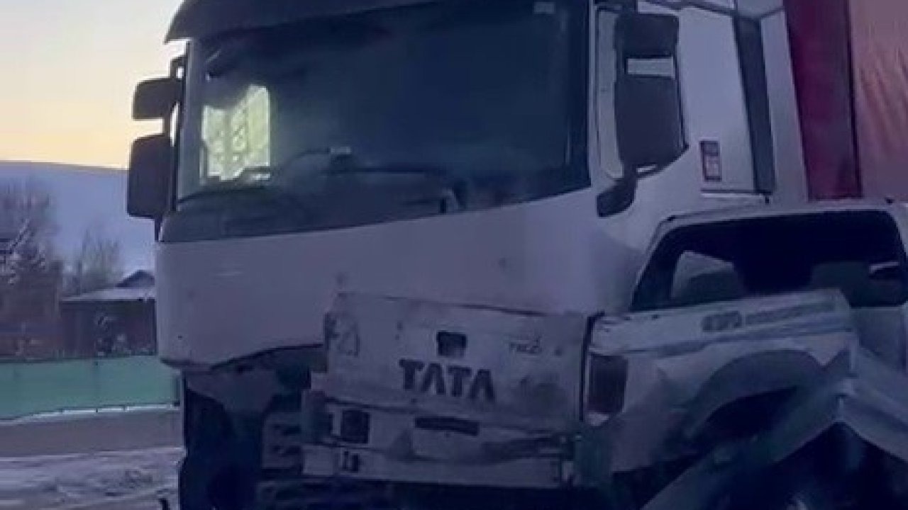Erzurum’da yollardaki buzlanma trafik kazalarına neden oldu