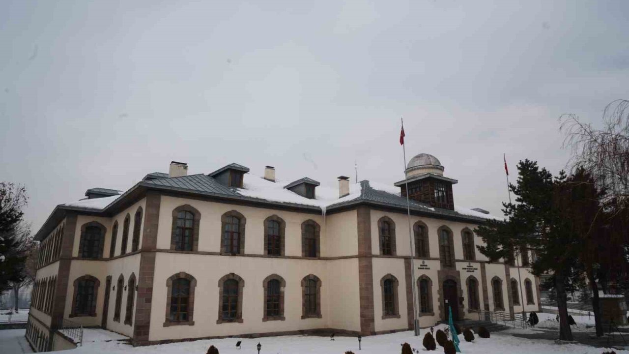 MHP’den Erzurum Kongre binası açıklaması
