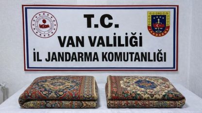 Van’da 1 milyon 200 bin TL değerinde gümrük kaçağı 2 adet halı ele geçirildi