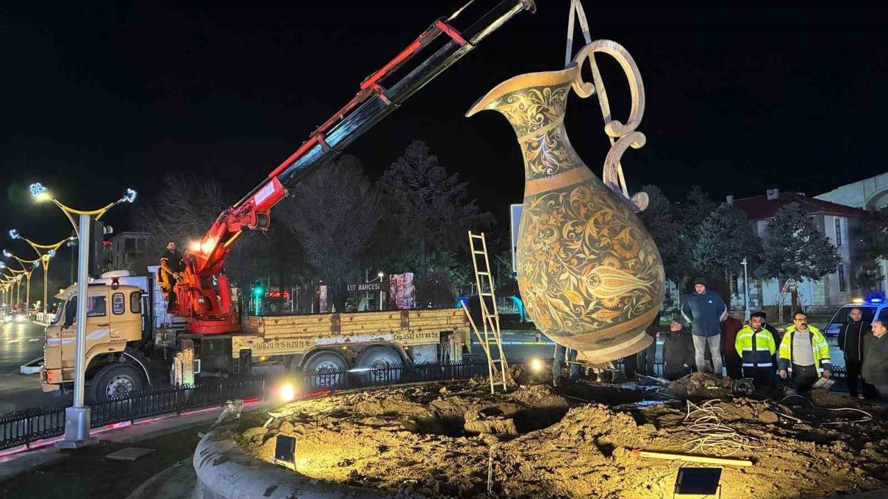 Bakır sürahi geçici olarak yerinden kaldırıldı