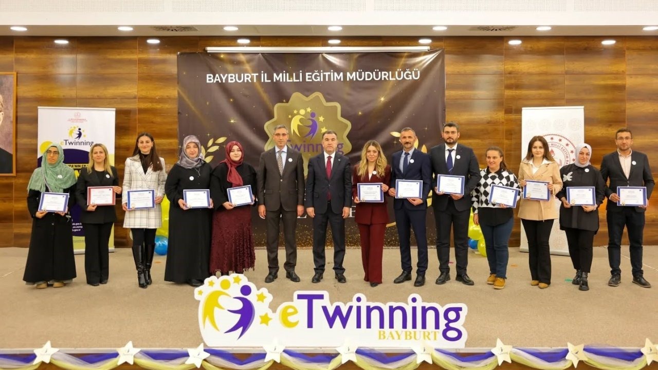 Bayburt’ta 9 okul ‘eTwinning Okulu’ ünvanı aldı