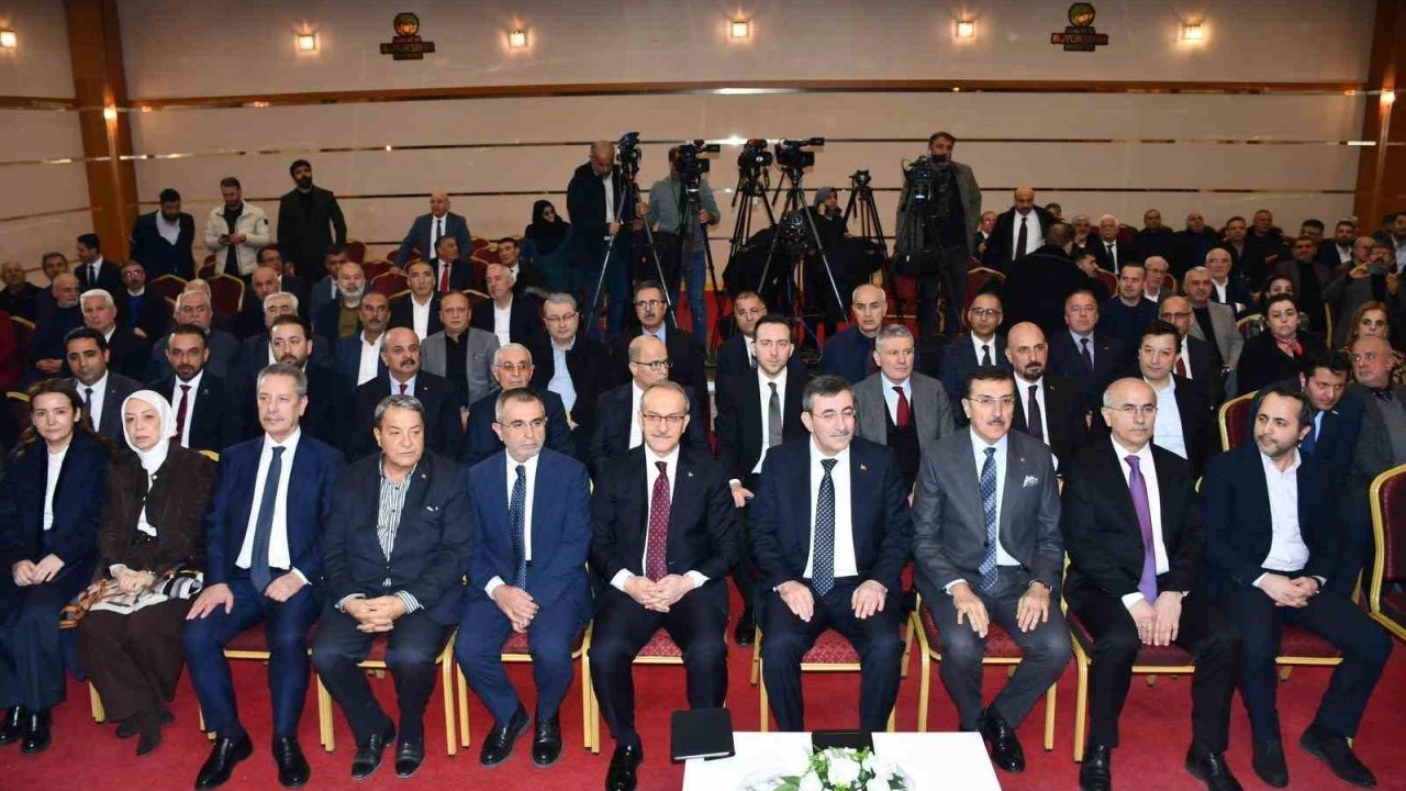 Cumhurbaşkanı Yardımcısı Yılmaz: "Türkiye üretim ihracat ve istihdamda yoluna güçlü şekilde devam ediyor"