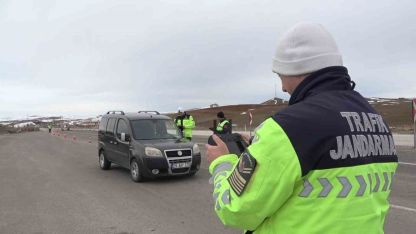 Bayburt’ta bayram trafiği mercek altında!