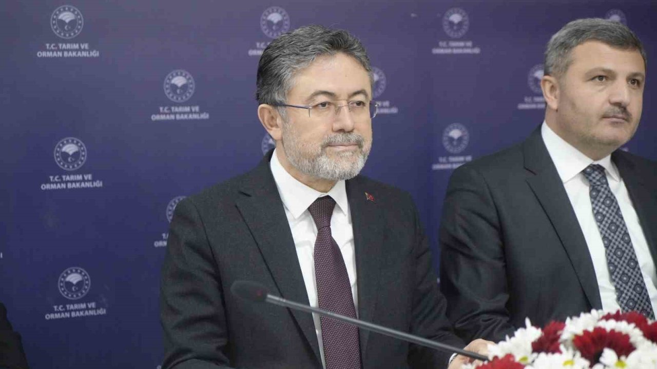 Bakan Yumaklı: "Gübre stoklarımızda herhangi bir problem yok"