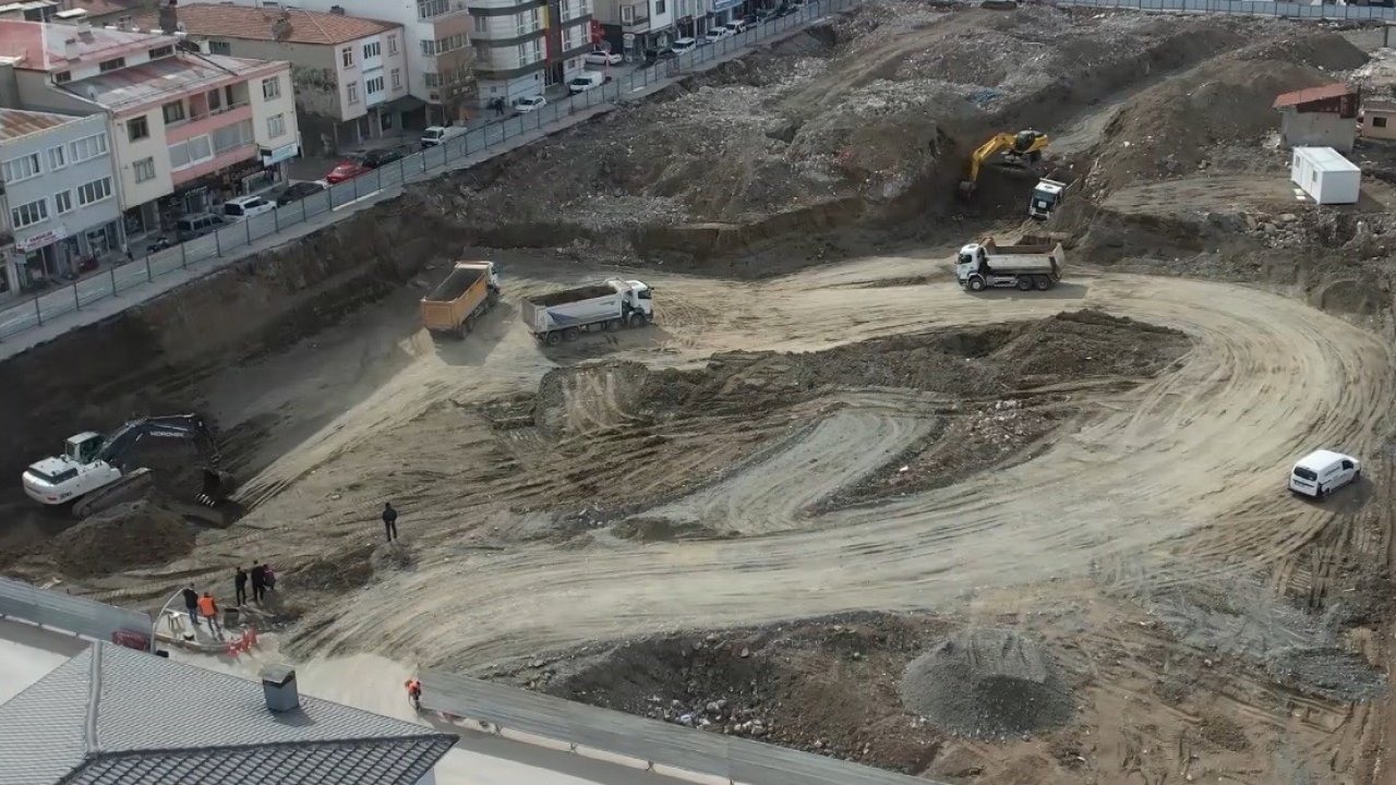 Erzincan’da Merkez Çarşısı’nda kentsel dönüşüm sürüyor