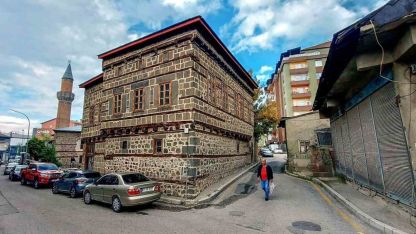 Geleneksel Erzurumevleri’nde tandırevi