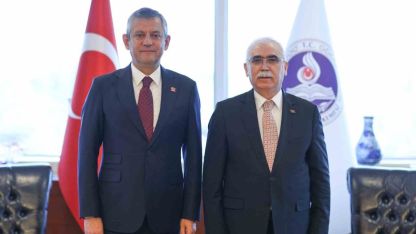 CHP Genel Başkanı Özel: "Anayasa Mahkemesi, Türkiye’de herkesin, her türlü tartışmadan uzak tutması gereken bir mahkeme"