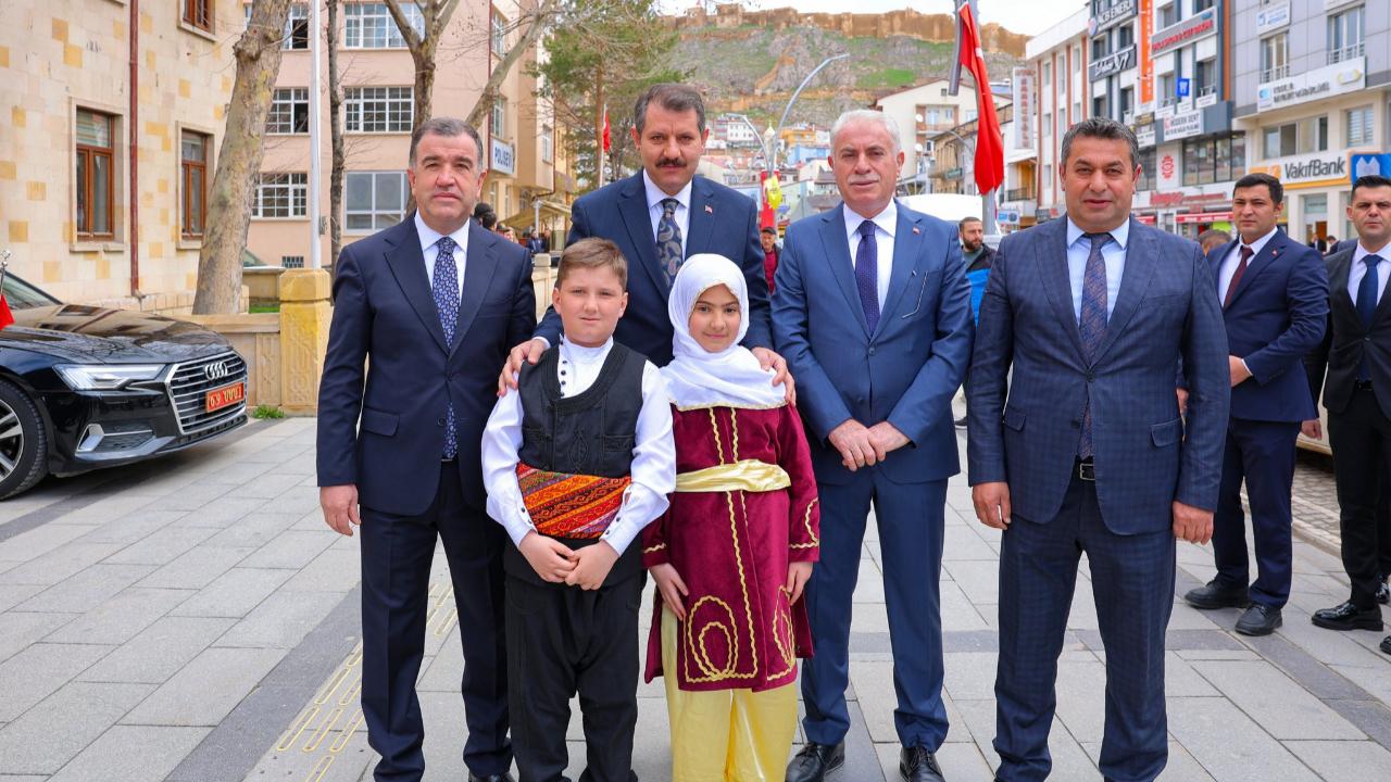 Bakan Yardımcısı Ayhan Bayburt’ta
