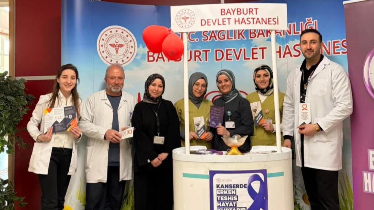 Bayburt’ta kanser haftası etkinliği: Personel ve vatandaş bilgilendirildi