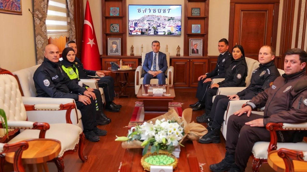 Bayburt’ta Polis Haftası ziyareti