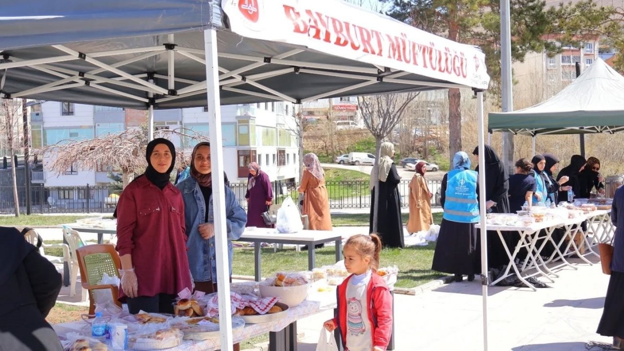 Bu çarşıların geliri gençlerin yuvasına!