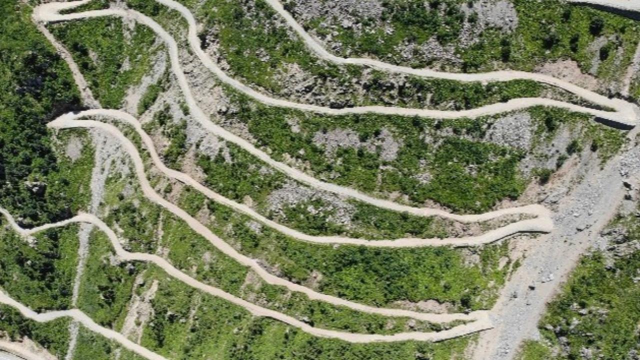 Derebaşı virajları zirveyi bırakmadı!