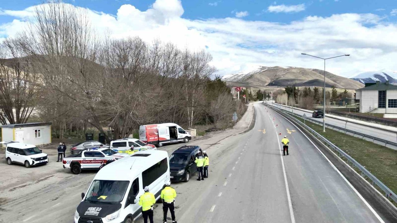 Emniyet ve jandarmadan ortak trafik denetimi