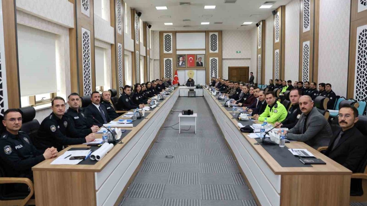 Erzurum Emniyeti’nde "İlk Çeyrek" değerlendirmesi