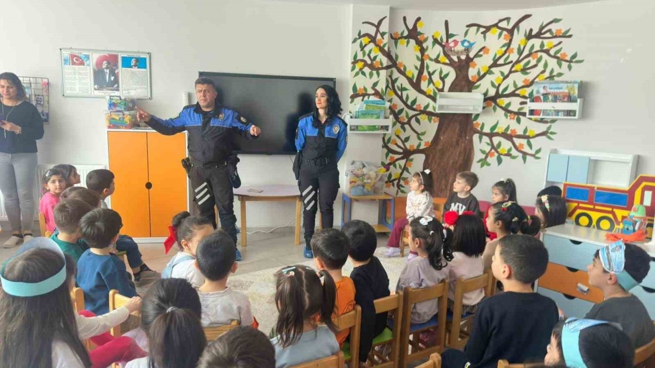 Toplum Destekli Polislikten öğrencilere eğitim