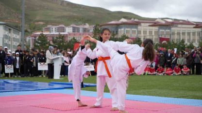 Atatürk’ün mirası gençlerin omuzlarında: Bayburt'ta coşku dolu 19 Mayıs