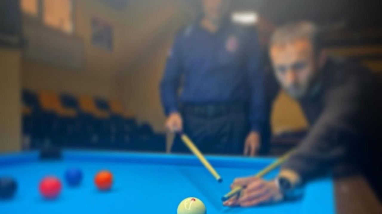 Denetimli serbestlik yükümlüleri bilardo oynadı