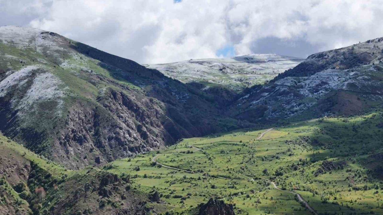 Mayıs sonunda Gümüşhane’nin zirvelerinde kar sürprizi