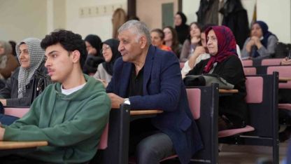 Gençler sordu, "Tecrübe" yanıtladı: ETÜ’de kuşaklar arası gönül köprüsü