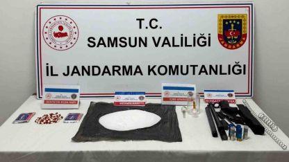 Jandarma 1 kilo 109 gram metamfetamin ele geçirdi