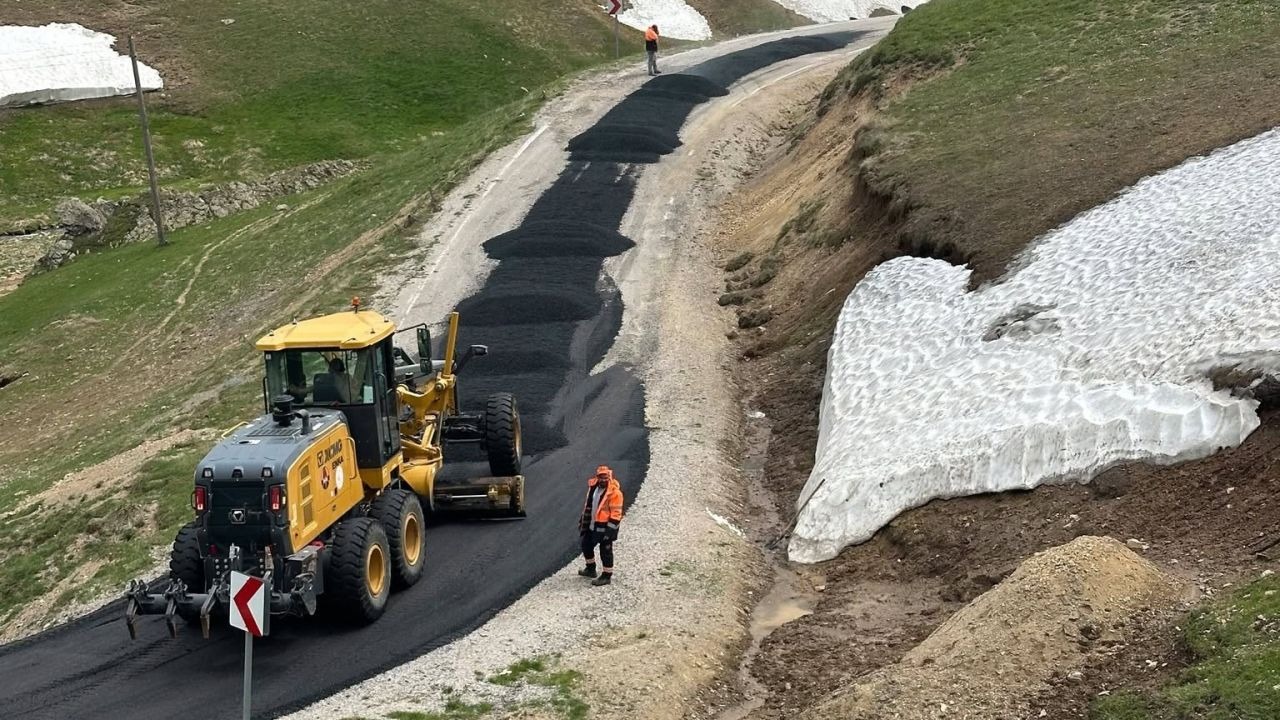 Balahor yayla yolu asfaltlanıyor
