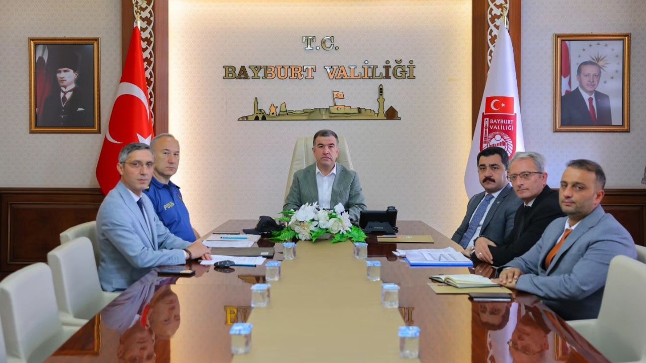 LGS öncesi Bayburt’ta alınan güvenlik tedbirleri toplantıda görüşüldü