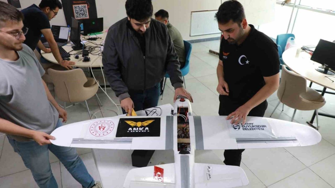 Üniversite öğrencilerinin geliştirdiği ANKA İHA tam not aldı