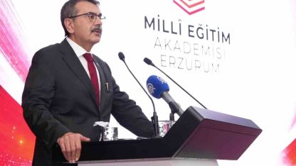 Bakan Tekin: "Hayatın çok hızlı değiştiği bir dönemi yaşıyoruz"