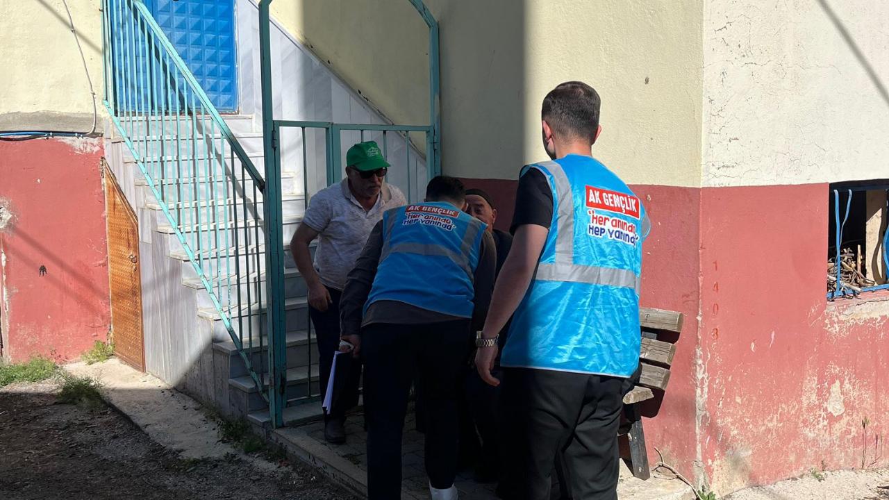Ak Gençlik'ten köy mesaisi