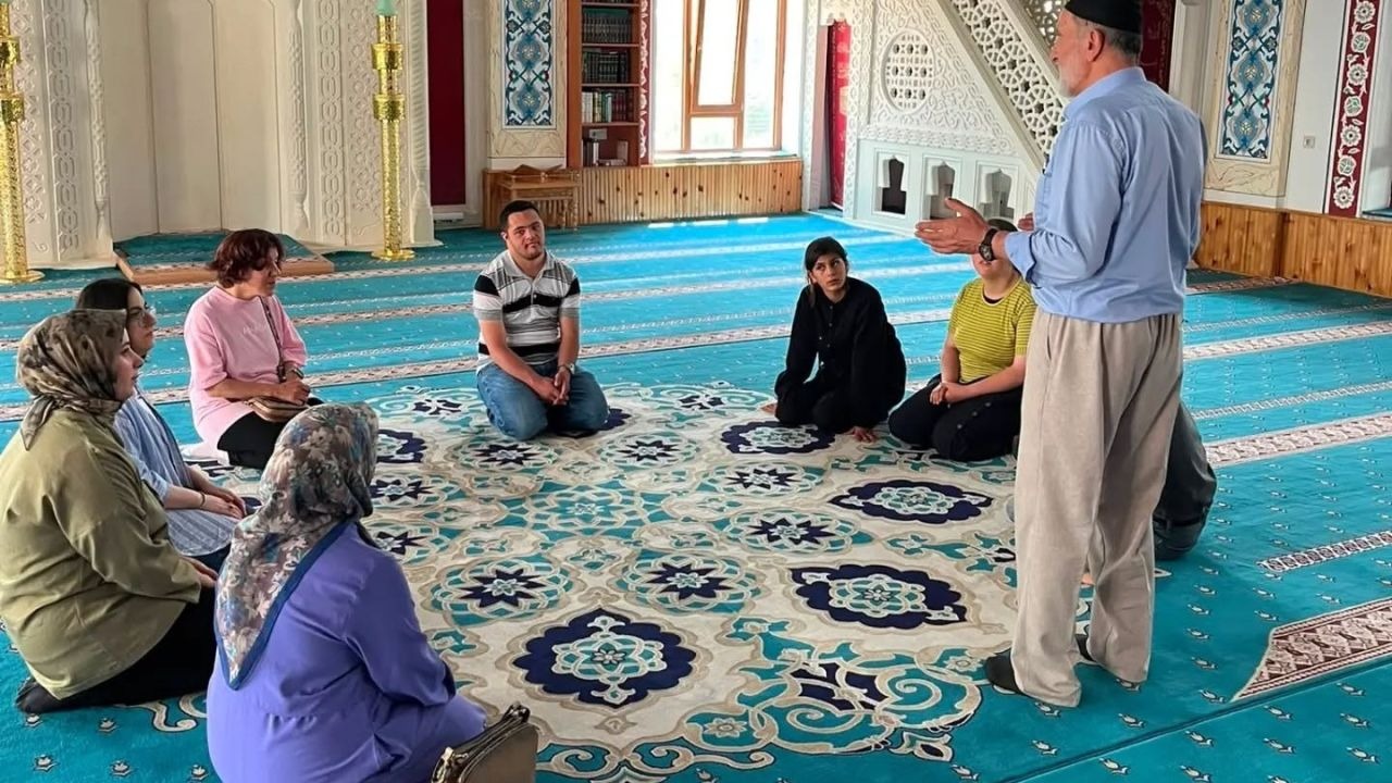 Bayburt’ta cami-engelli buluşması