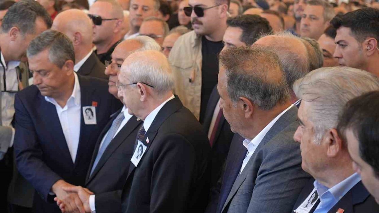 Eski CHP Genel Başkanı Deniz Baykal’ın eşi Olcay Baykal, toprağa verildi