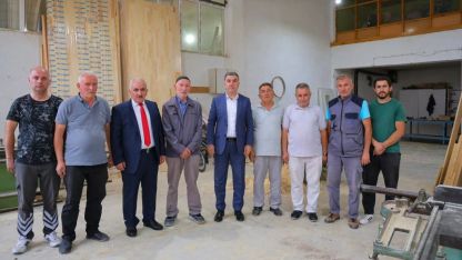 Vali Eldivan, sanayi sitesindeki esnafla bir araya geldi