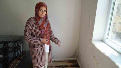 Bir yıldır evlerden su çıkıyor: Duvarlar çatladı, aileler tedirgin