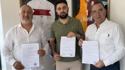 Bayburtspor ile Fuzul arasında resmi imzalar atıldı