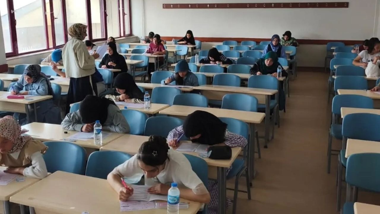 Bayburt’ta ’Dini Bilgiler Yarışması’ düzenlendi