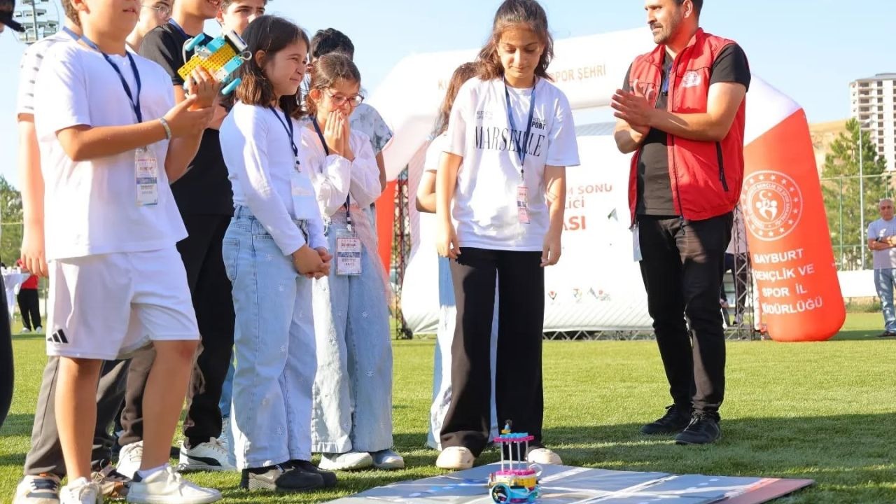 Bayburt’ta gençlik festivali ve DENEYAP kapanışı