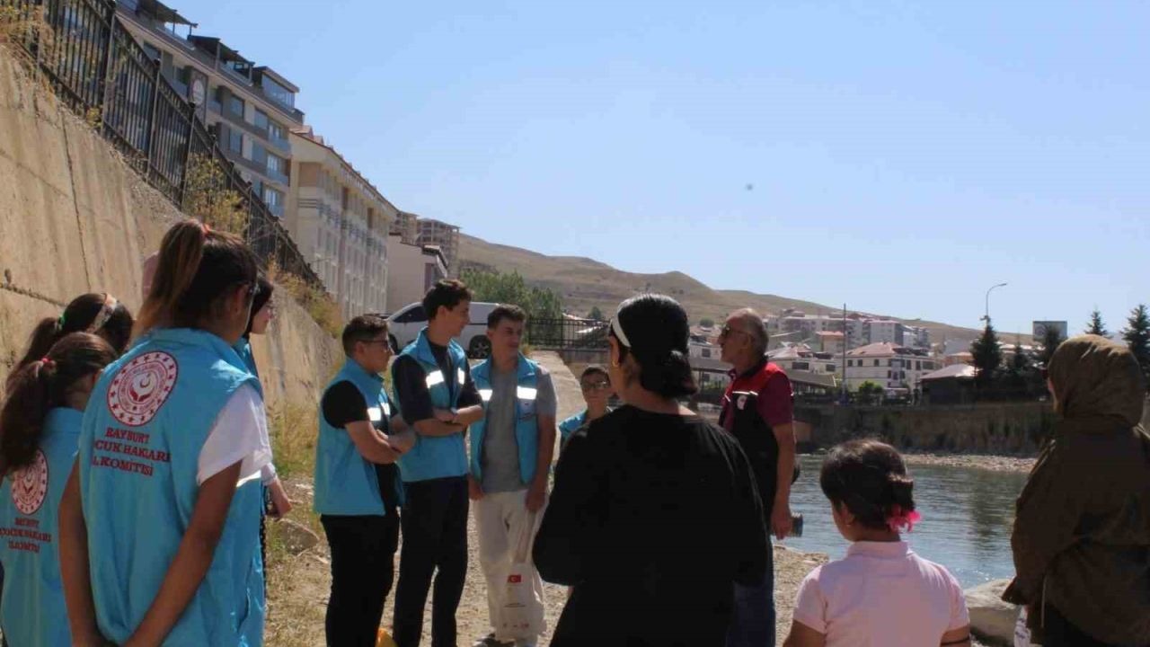 Bayburt’ta miniklerden doğa nöbeti: 'Hayalet ağ' farkındalık etkinliği düzenlendi