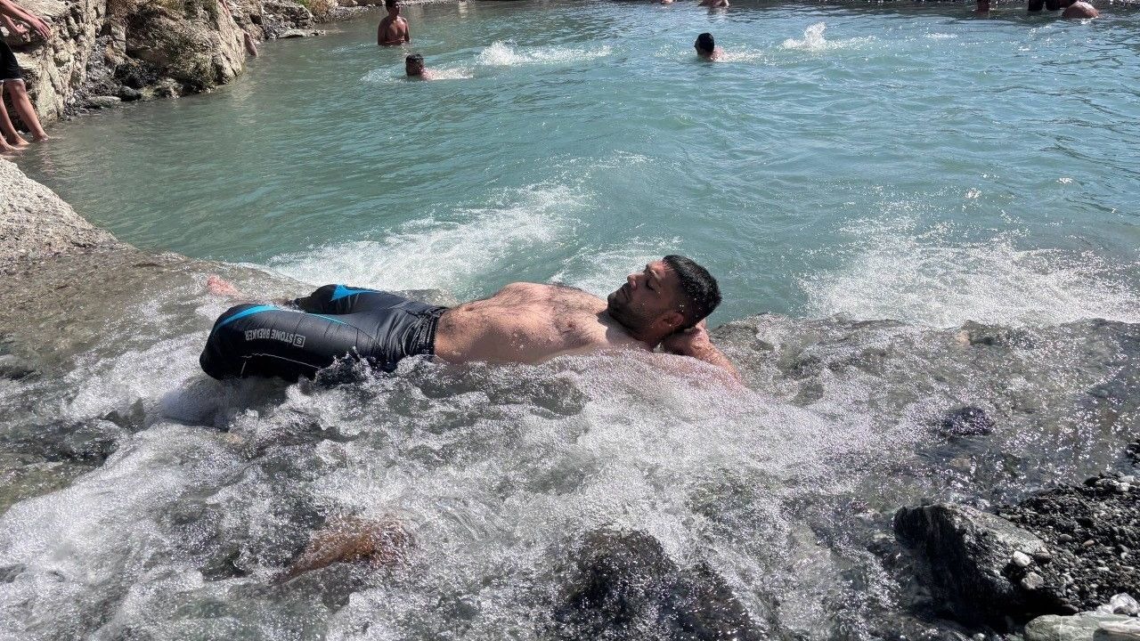 Dereyi kesip havuz yaptılar