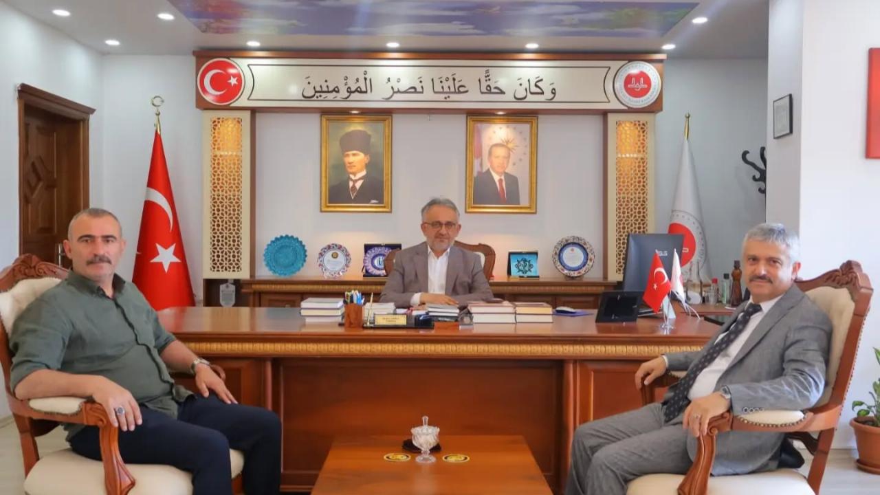 Genel Başkan Kadir Şahin’den İl Müftüsü Danacı’ya ziyaret