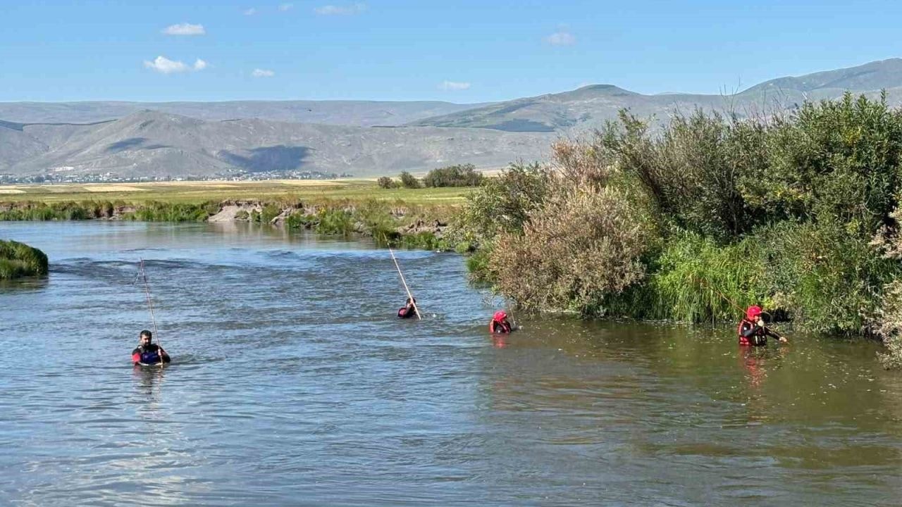 Kura Nehri’nde kaybolan Çoban’dan acı haber: Cansız bedeni 5 metre ileride bulundu
