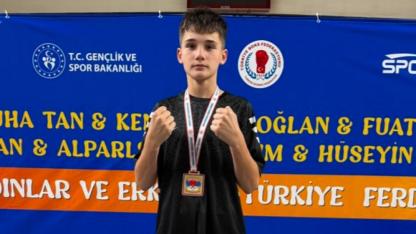 Ringde Bayburt rüzgârı: Binali Ölüç Türkiye Şampiyonu!