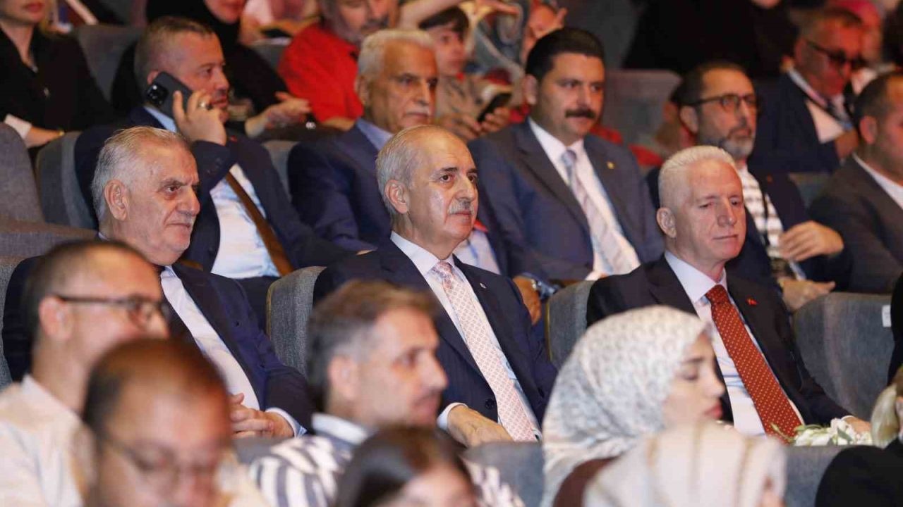TBMM Başkanı Kurtulmuş: "Türkiye’de yeni bir dönemin kapılarını sonuna kadar açıyoruz"
