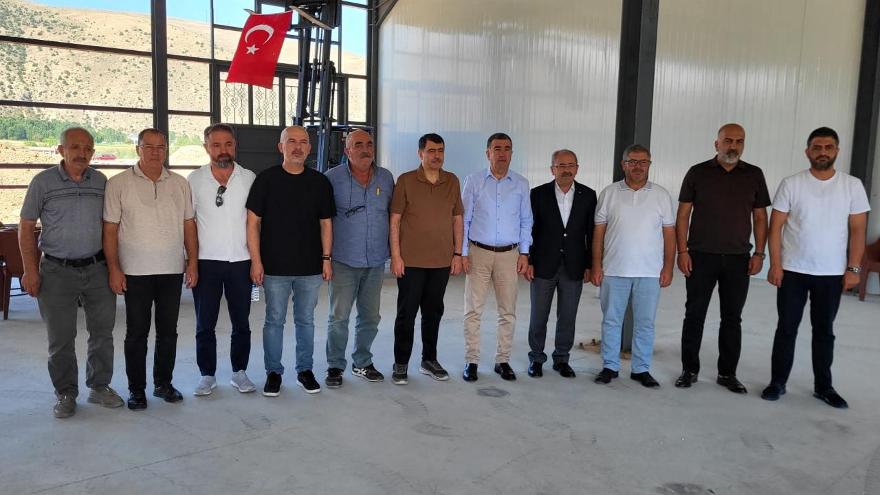 TİHEK Başkanı Şahin ve Vali Eldivan sanayi esnafının sofrasına konuk oldu