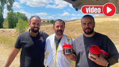 Uzungöl’den Bayburt’a uzanan bal yolculuğu: Suudi turistler Bayburt balına hayran kaldı!